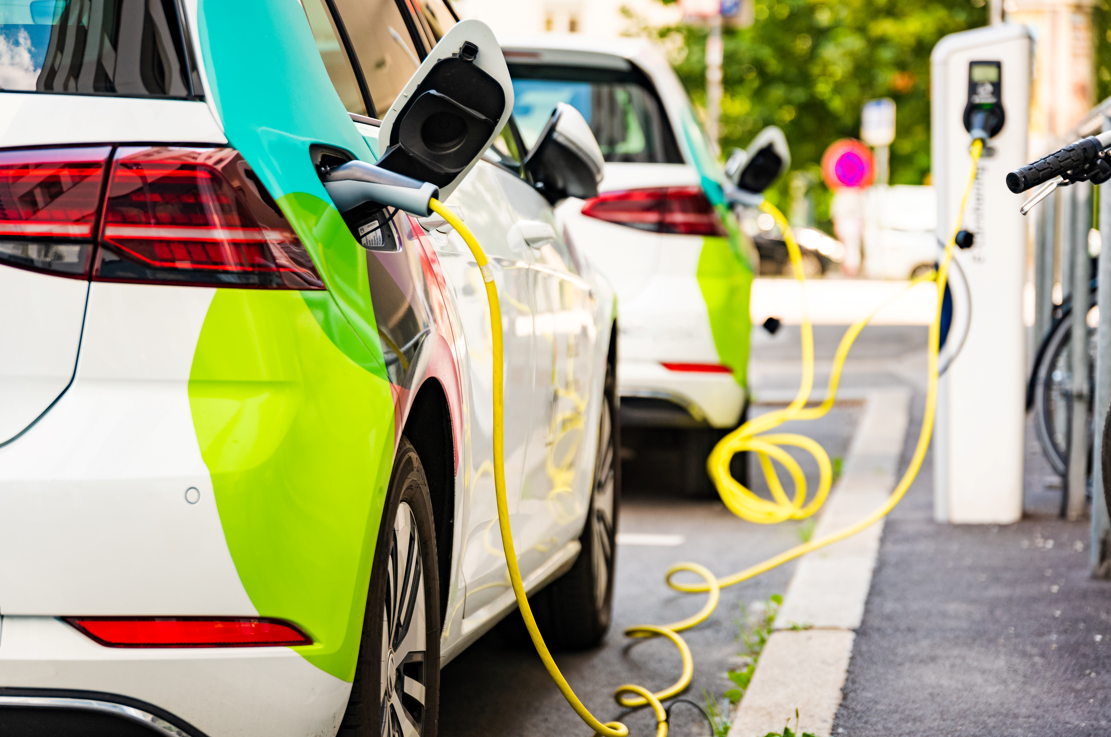 voitures électriques borne de recharge